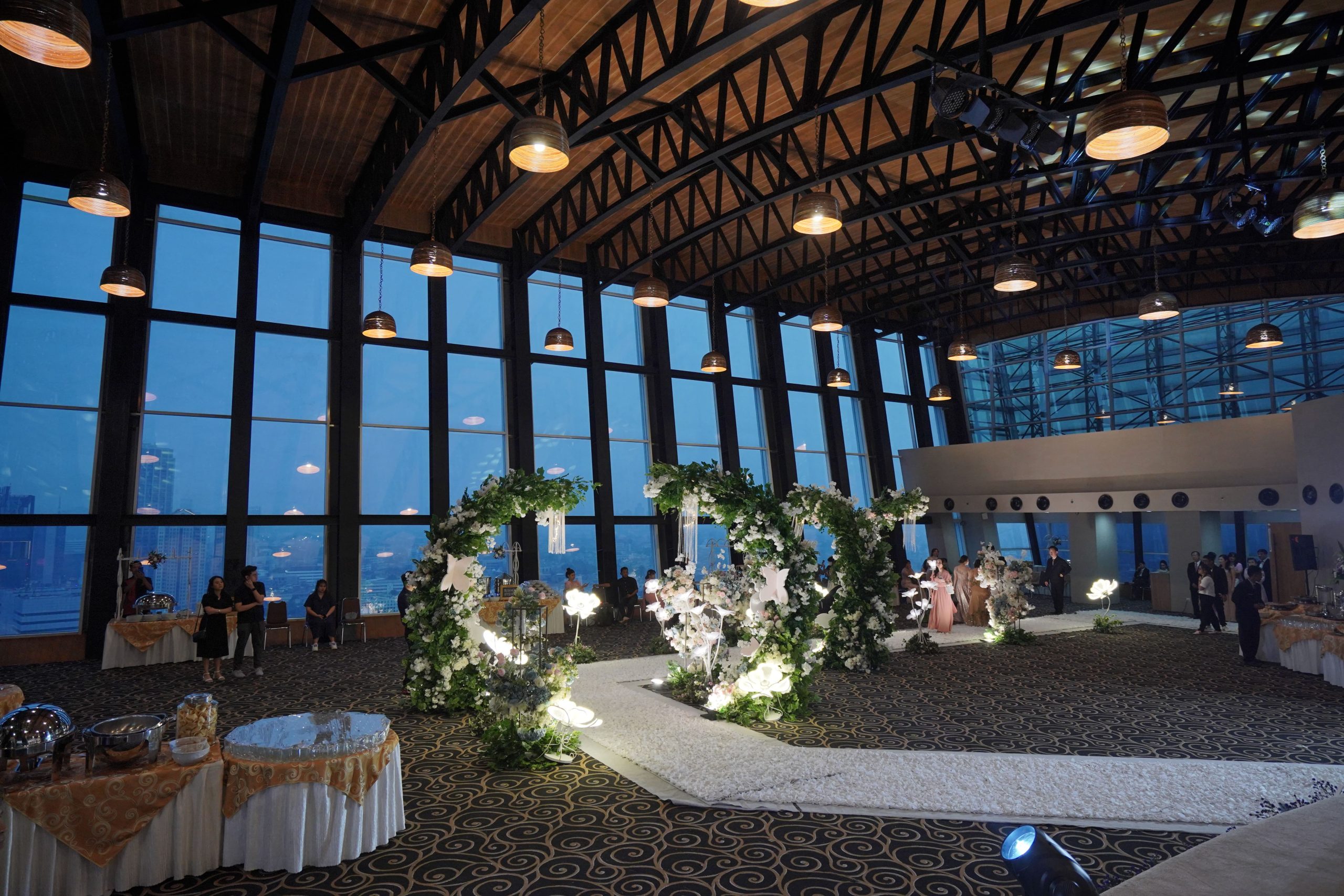 8 Hal Wajib Ditanyakan Saat Survey Venue Pernikahan: Checklist Lengkap Anti Zonk